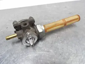 16214-86 Harley-davidson 98 Sportster Xl 1200 883 Gas Fuel Petcock Valve