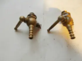 909016a Hodaka Oem Ace 92 92b 93 93a 93b Super Rat 100cc 2 1 Pr Petcocks