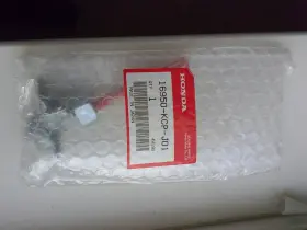 16950-kcp-j01 Honda Genuine Nos Petcock 1977 Cb400f Xl175
