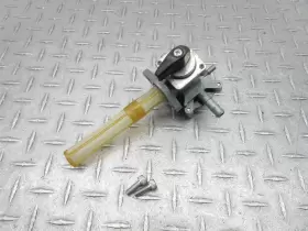 16950-mbb-640 Honda 1998 97-00 Cbr1100xx 1100 Blackbird Oem Fuel Gas Petrol Petcock Tap Valve