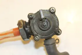 16950-mem-673 Honda 2007 Vtx 1300 Gas Tank Fuel Petcock #2