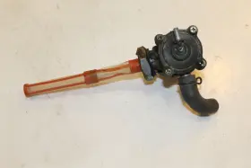 16950-mem-673 Honda 2007 Vtx 1300 Gas Tank Fuel Petcock