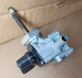 16950-mem-674 Honda 2004-2009 Vtx1300 R/s/t Oem Gas Fuel Petcock Part# #3 16950-mem-674 Honda 2004-2009 Vtx1300 R/s/t Oem Gas Fuel Petcock Part# #3