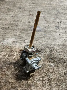 16950-mz0-023 Honda 97-01 Valkyrie Gl1500 Petcock Gas Fuel Shut Cut Off Valve