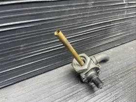 6757-8696 Honda 1994 Magna 750 Vf750 Fuel Valve Petcock Oem #10924 #3