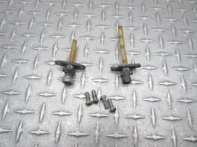 800067440 Husqvarna 2011 Sm630 Sms630 Oem Gas Fuel Taps Petcocks Shut Off Left Right