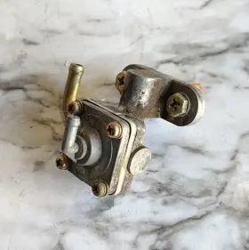44300hn9100 Hyosung 08 Gt650r Comet Oem Fuel Valve Vacuum Petcock