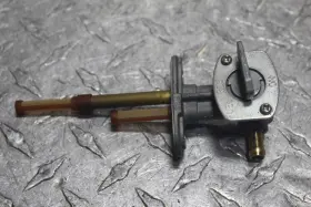 51023-0041 Kawasaki 51023-0036 10-21 Klx110l Oem Gas Tank Fuel Cock Petcock Shut Off Valve 51023-0041 Kawasaki 51023-0036 10-21 Klx110l Oem Gas Tank Fuel Cock Petcock Shut Off Valve