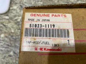 51023-1119 Kawasaki Petcock Nos #2
