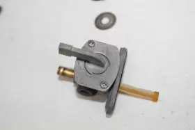 51023-1257 Kawasaki 2001 2002 Kx125 Petcock Cap Hardware Kx 125 250 01/8 #3
