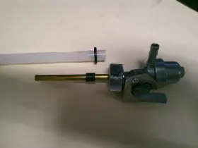 16950-mm2-013 Olivermoto Yz018tc Fuel Petcock For Honda Nighthawk Cb550sc 1983 Cmx450c Rebel 86-87