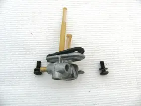 7052046 Polaris 91 Trail Boss 350 L Oem Fuel Gas Shutoff Petcock #2
