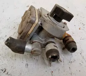 44300-01d41 Suzuki 2004-2009 Gs500f Fuel Petcock Gas Petrol Valve Tap Oem Read Description #2
