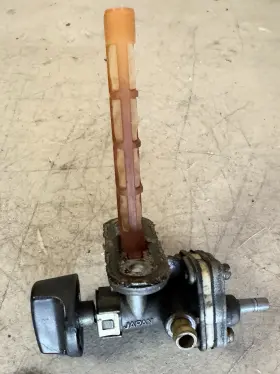 44300-20c01 Suzuki 97 96 95 94 93 92 91 90 89 Gsx750 Katana Petcock Fuel Tap Switch