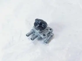 44300-21e01 Suzuki Rf600 Rf600r And Rf900 Rf900r Fuel Gas Petrol Tank Petcock Reserve Switch 44300-21e01 Suzuki Rf600 Rf600r And Rf900 Rf900r Fuel Gas Petrol Tank Petcock Reserve Switch