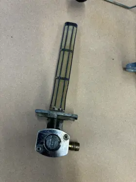 44300-24f03 Suzuki 99-00 Hayabusa Gsx1300r Gas Fuel Valve Petcock Sending Unit Oem #0066 #2