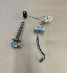 44300-24f03 Suzuki 99-00 Hayabusa Gsx1300r Gas Fuel Valve Petcock Sending Unit Oem #0066