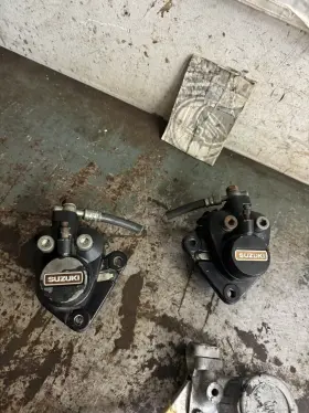 59100-31211 Suzuki Gt750 Re5 Right And Left Front Brake Calipers With Master Cylinder Perch #2 59100-31211 Suzuki Gt750 Re5 Right And Left Front Brake Calipers With Master Cylinder Perch #2
