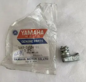 1a0-24524-01 Yamaha 1973-1989 Xs Xt Sr Dt Rd Rz Oem Fuel Petcock Cock Lever