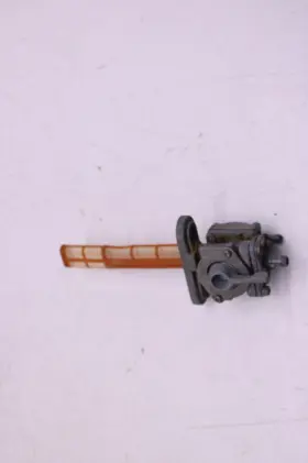 1l9-24500-01-00 Yamaha 78-79 Xs400-2 Gas Tank Fuel Petcock