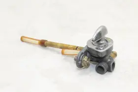4wm-24500-10-00 Yamaha 4wm-24500-00-00 99-09 V Star Xvs1100 Custom Gas Tank Fuel Petcock Oem
