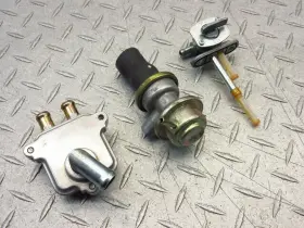 5bn-14840-00 Yamaha 2001 98-03 Vstar 650 Xvs650 Classic Gas Fuel Petcock Valve Air Sensor Lot #3